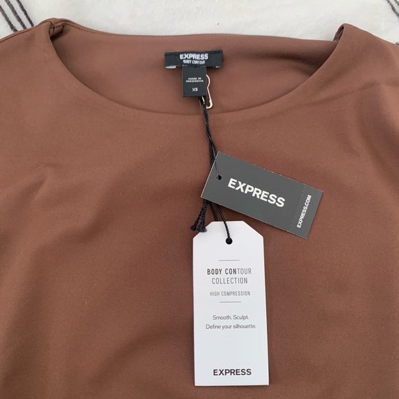 NWT Express Body Contour Top - Picture 6 of 7